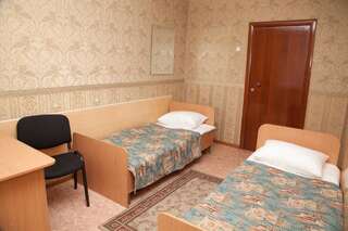 Гостиница Чита Чита Двухместный номер с 2 отдельными кроватями и общей ванной комнатой-2